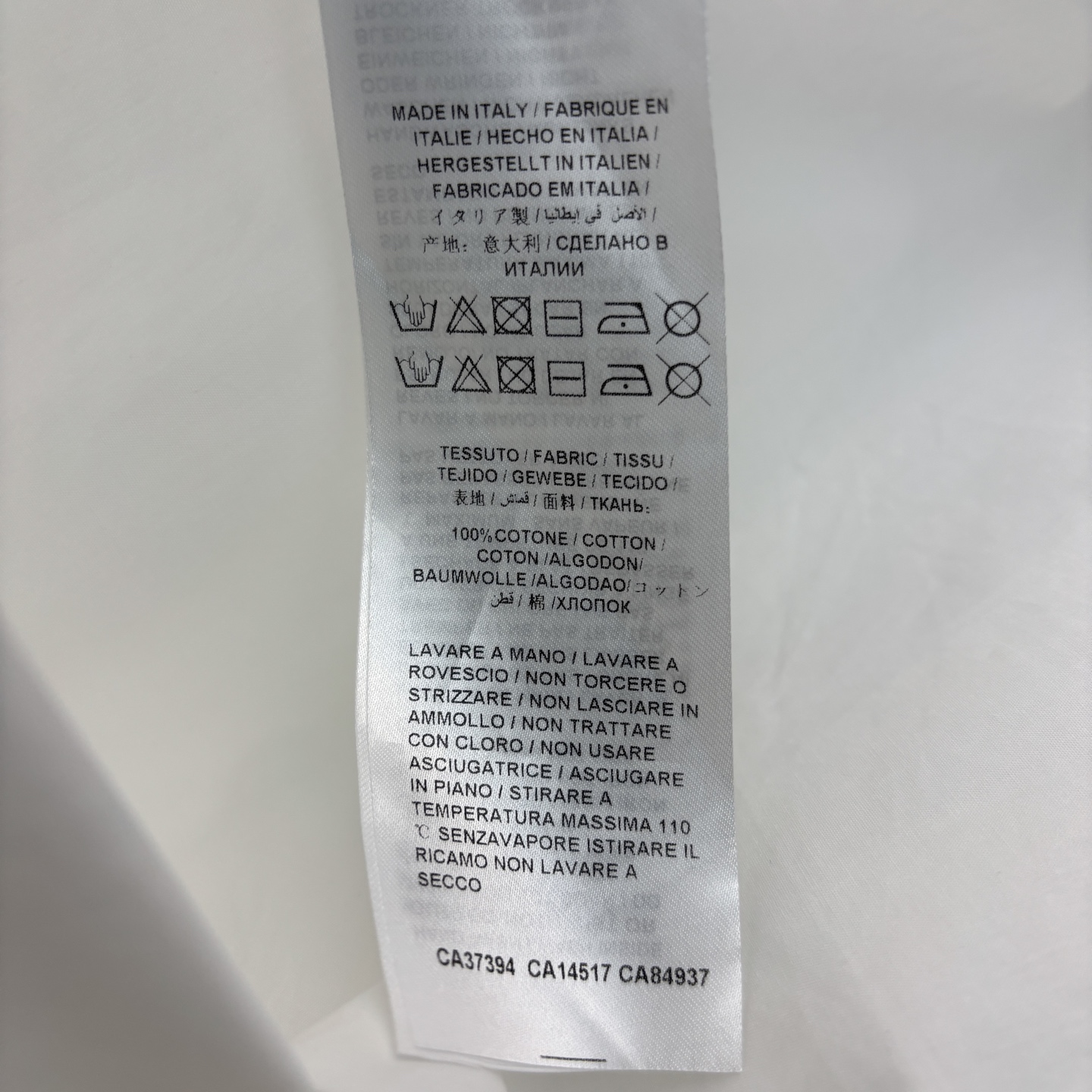 G家 25春夏新款 刺绣logo系列 V领系带衬式连衣裙  少女氛围感十足 手工刺绣logo V领系带设