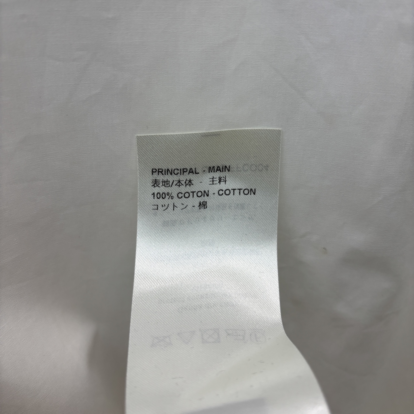 L家 25夏季新款 翻领拼接老花提花衬式连衣裙 夏季穿搭 既清爽又舒适 拼接透视提花老花衣袖设计 上身随