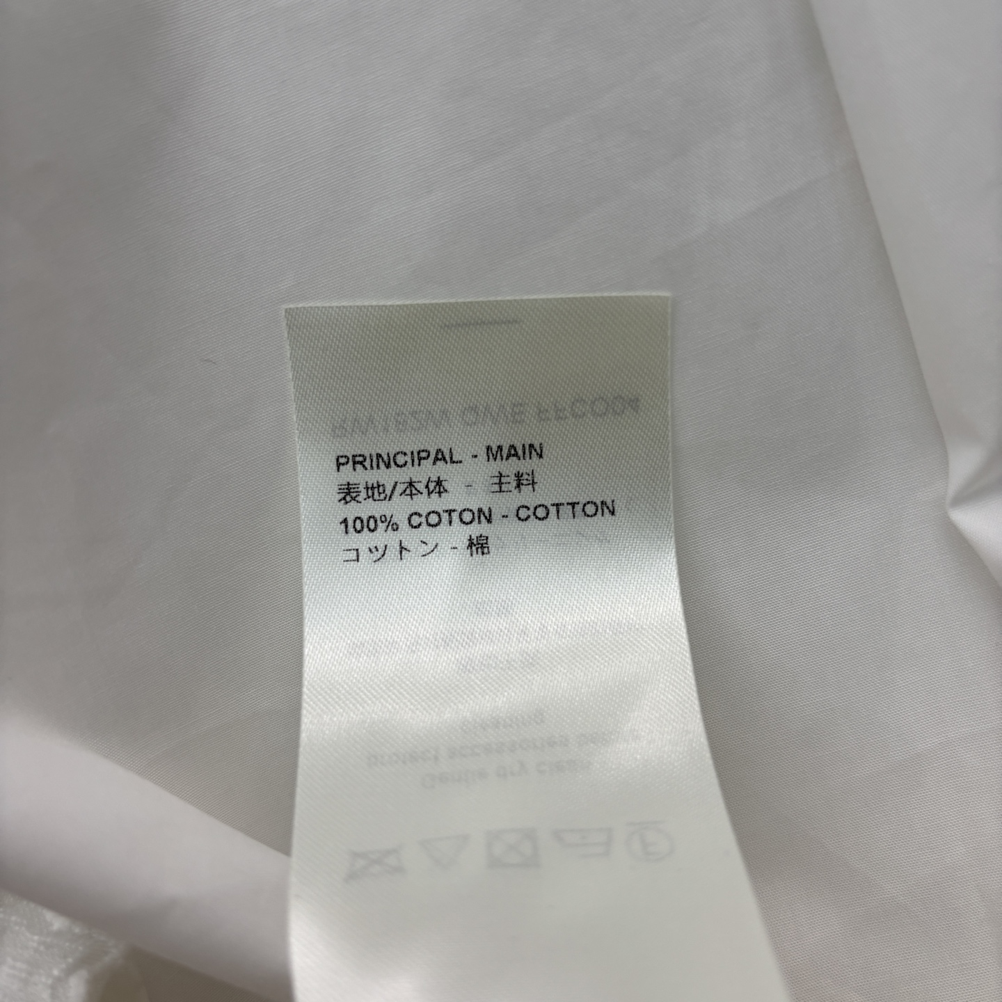 L家 25夏季新款 翻领拼接老花提花衬衫 夏季穿搭 既清爽又舒适 拼接透视提花老花衣袖设计 上身随性又好