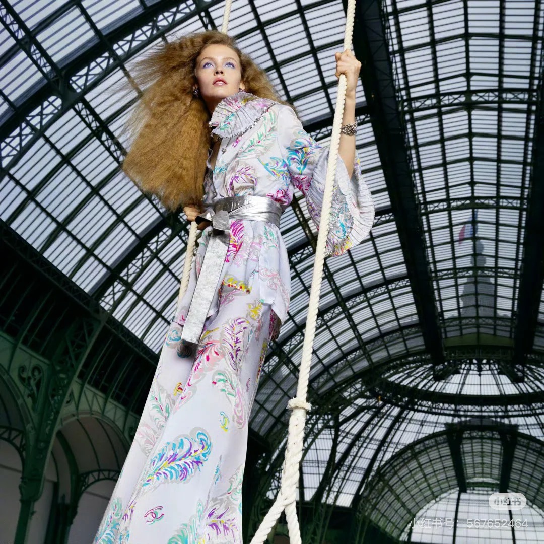 [Chanel Women