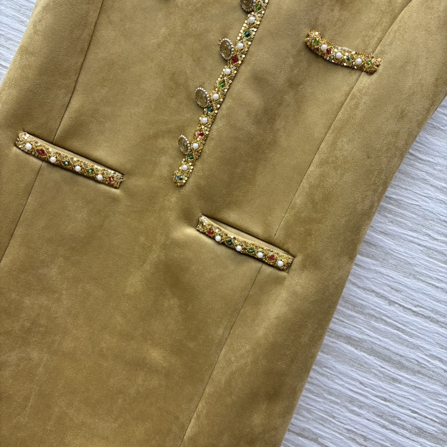 香家 25新品 重工V领订珠背心连衣裙 V领修饰脖颈 宽松版型轻松拿捏大长腿 整体清静淡雅 大气 上身就