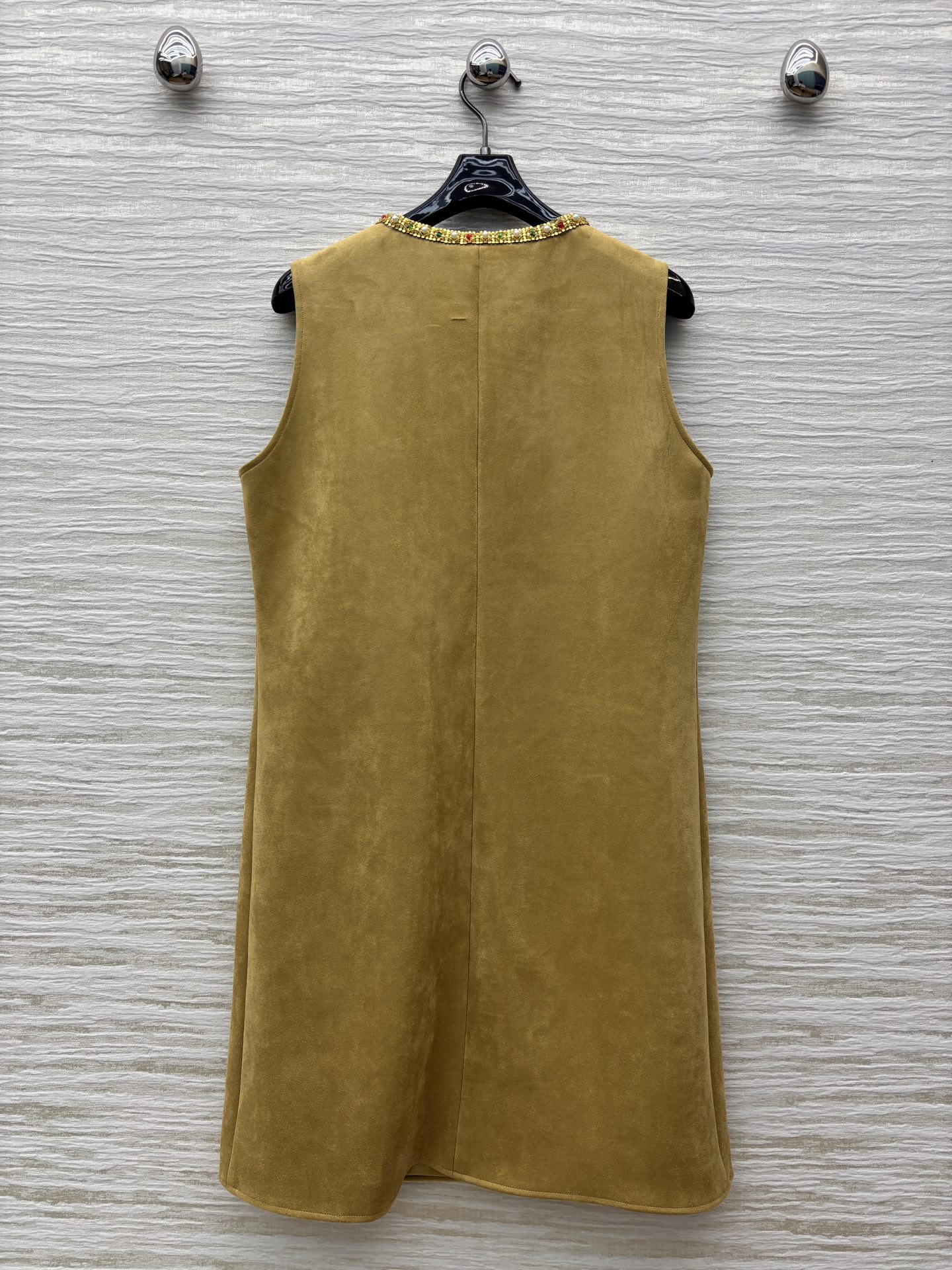 香家 25新品 重工V领订珠背心连衣裙 V领修饰脖颈 宽松版型轻松拿捏大长腿 整体清静淡雅 大气 上身就