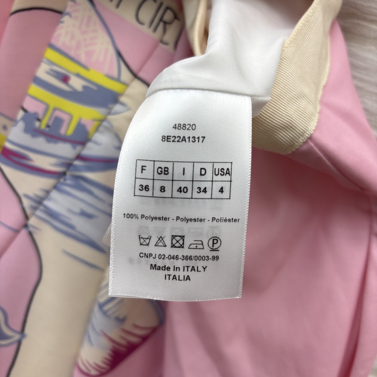 D家25新款 souvenir城市限定系列半身裙 高腰A字大裙摆 时髦又洋气 高腰版型 恰到好处的裙长 