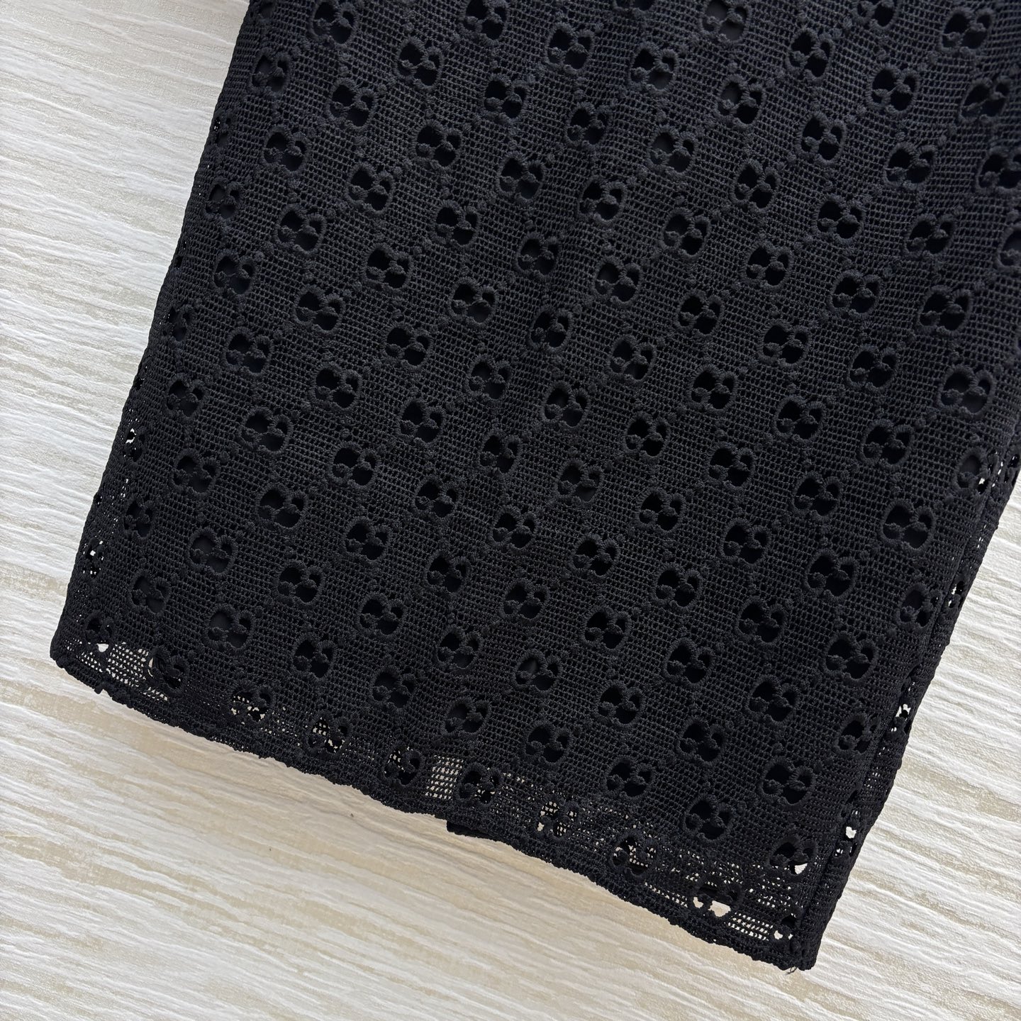 Stylish One-Size-Fits-All Dress and Double G-Dressing Suit Collection Summary - 图片 7