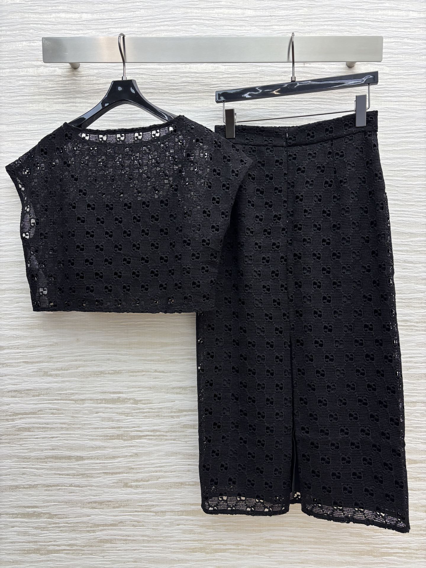 Stylish One-Size-Fits-All Dress and Double G-Dressing Suit Collection Summary - 图片 8