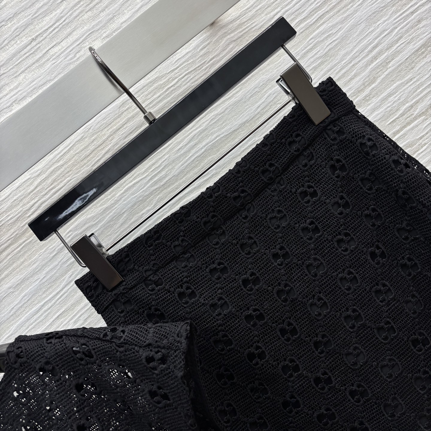 Stylish One-Size-Fits-All Dress and Double G-Dressing Suit Collection Summary - 图片 3