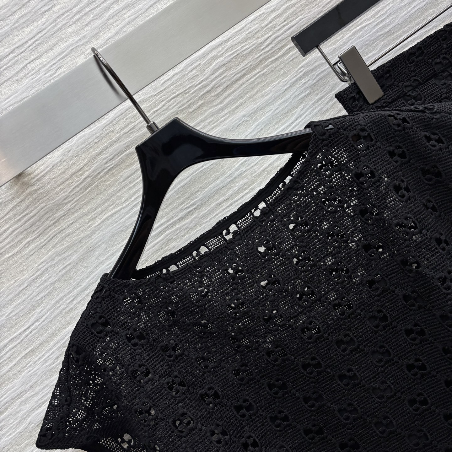 Stylish One-Size-Fits-All Dress and Double G-Dressing Suit Collection Summary - 图片 2