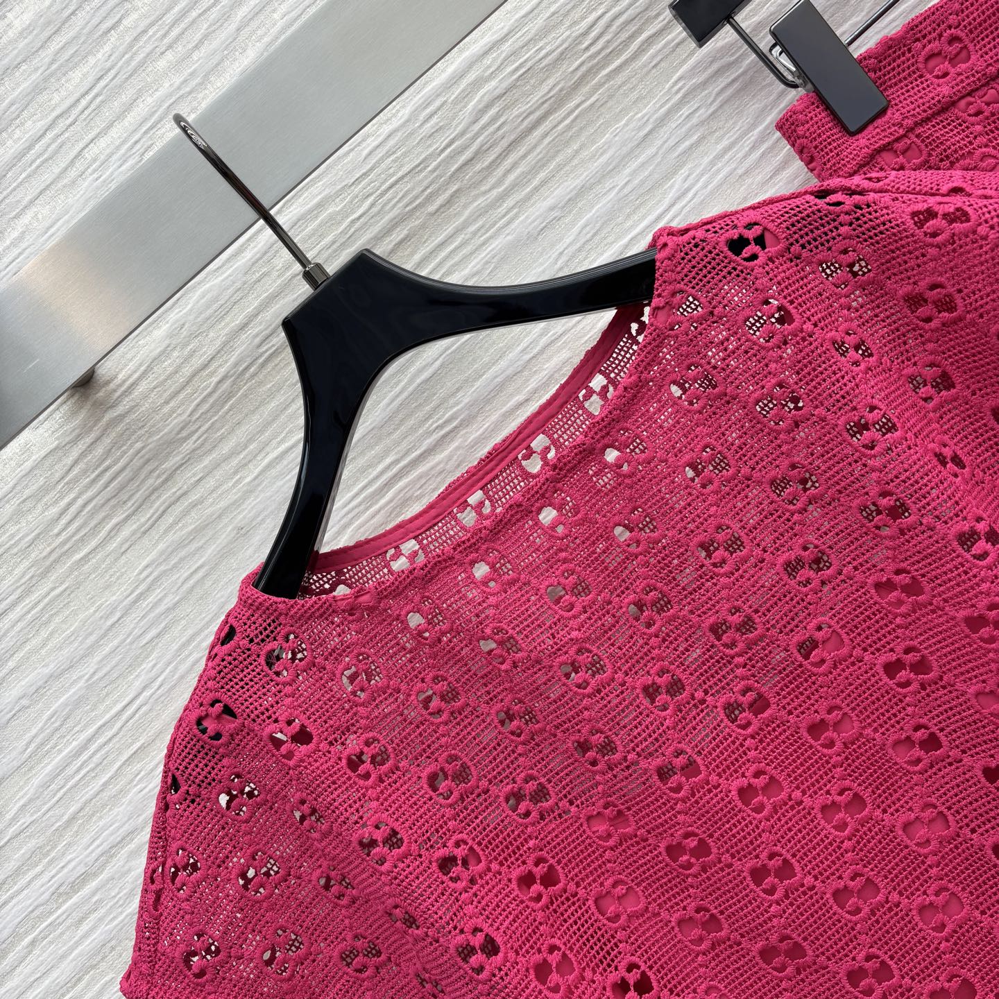 Stylish Original Dress Collection: G’s House Packing with 25 New Pairs and Double G-Dressing Suit - 图片 2