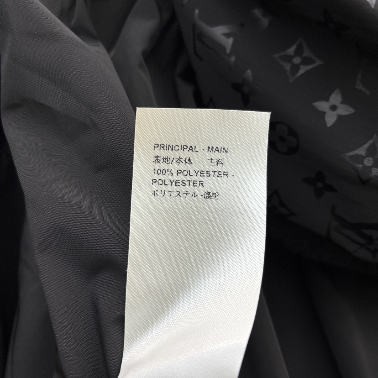 L家 25新款 字母印花拼接连帽短款风衣 连帽短款基础版型 上身显瘦不挑人 帅气随性又不失少女感 一色S