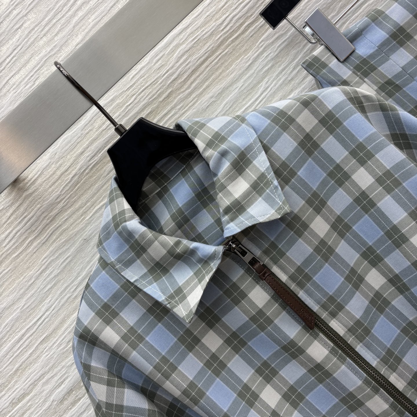 Miu家 25新款 格纹翻领夹克外套+格纹半裙 学院风即视感 格纹设计耐看吸睛 一套上身就是英伦复古女孩
