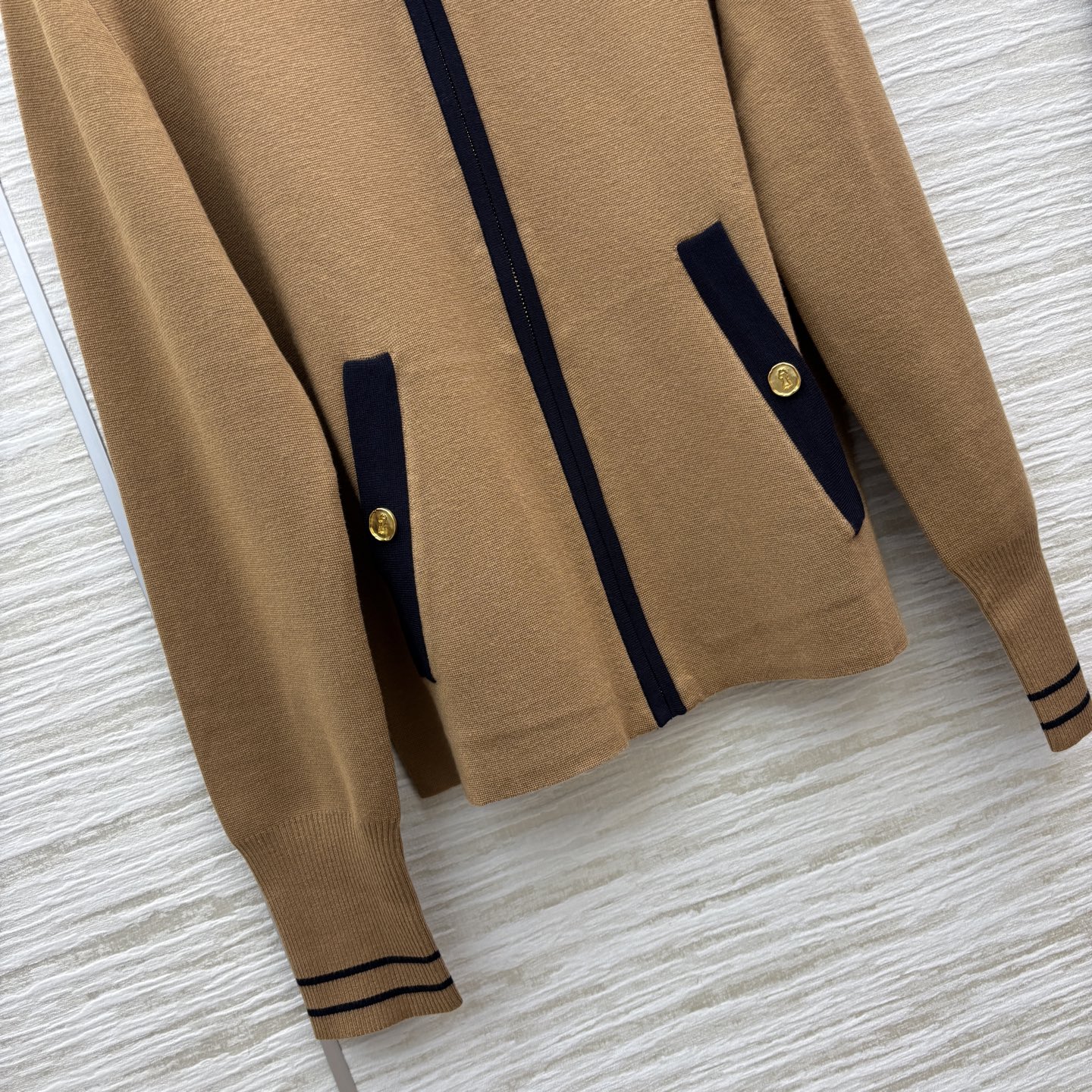 Sch 25秋冬新品 异形扣装饰拉链针织套装 翻领拉链夹克搭配直筒阔腿裤 一套上身时髦帅气范 高级配色边