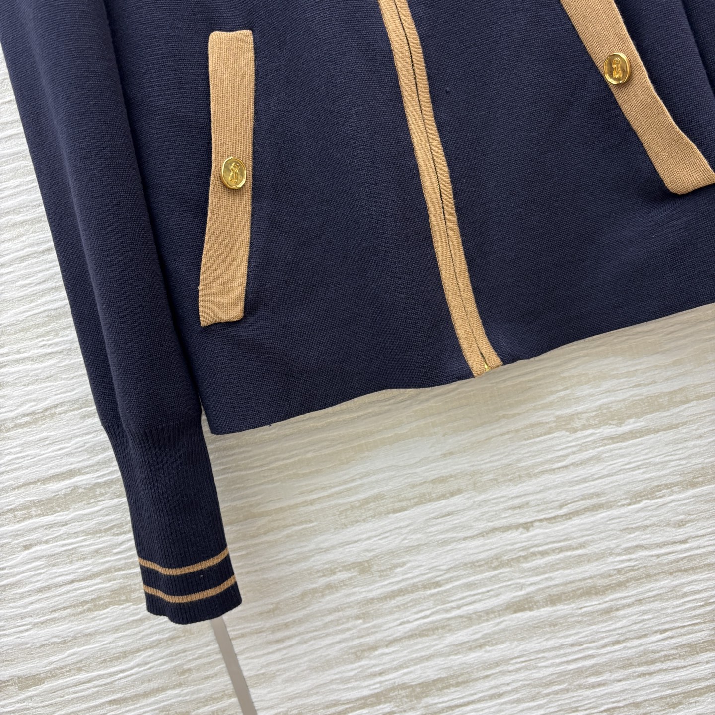 Sch 25秋冬新品 异形扣装饰拉链针织套装 翻领拉链夹克搭配直筒阔腿裤 一套上身时髦帅气范 高级配色边