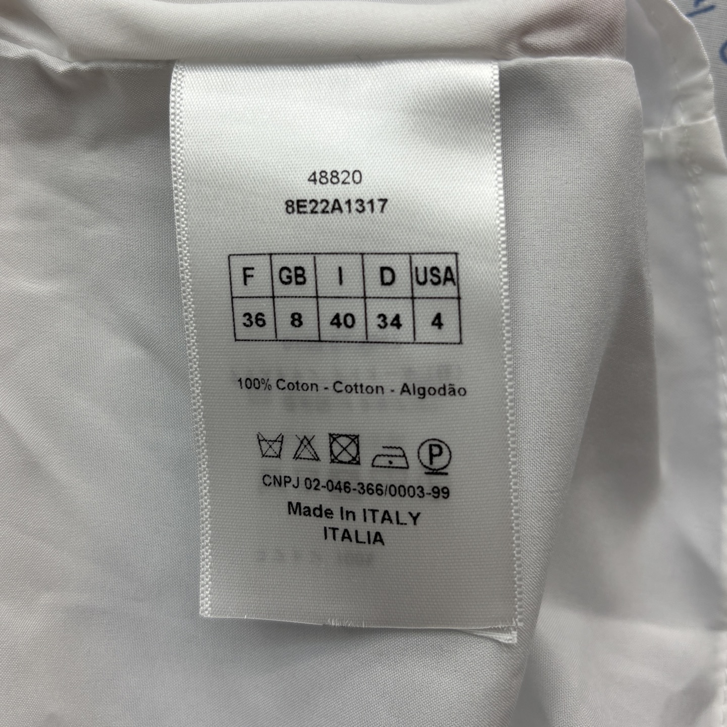 D家 25早秋新款 巴黎地图印花连衣裙 立领背心半排扣设计 直筒版型皱褶裙摆 上身很拉比例感 优雅又时尚