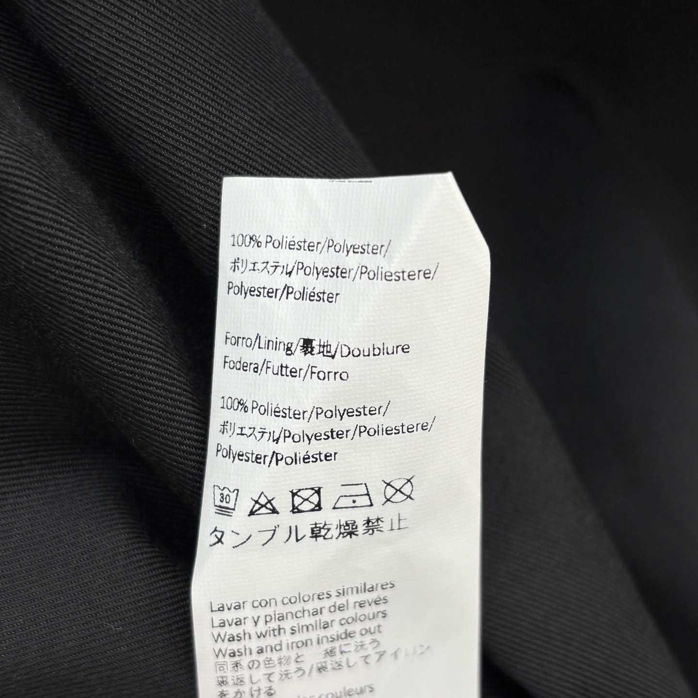 LW家 25早秋新款 黑色连帽短款夹克外套  利落小立领利落剪裁 自带酷飒气场 短款宽松版型 下摆抽绳设