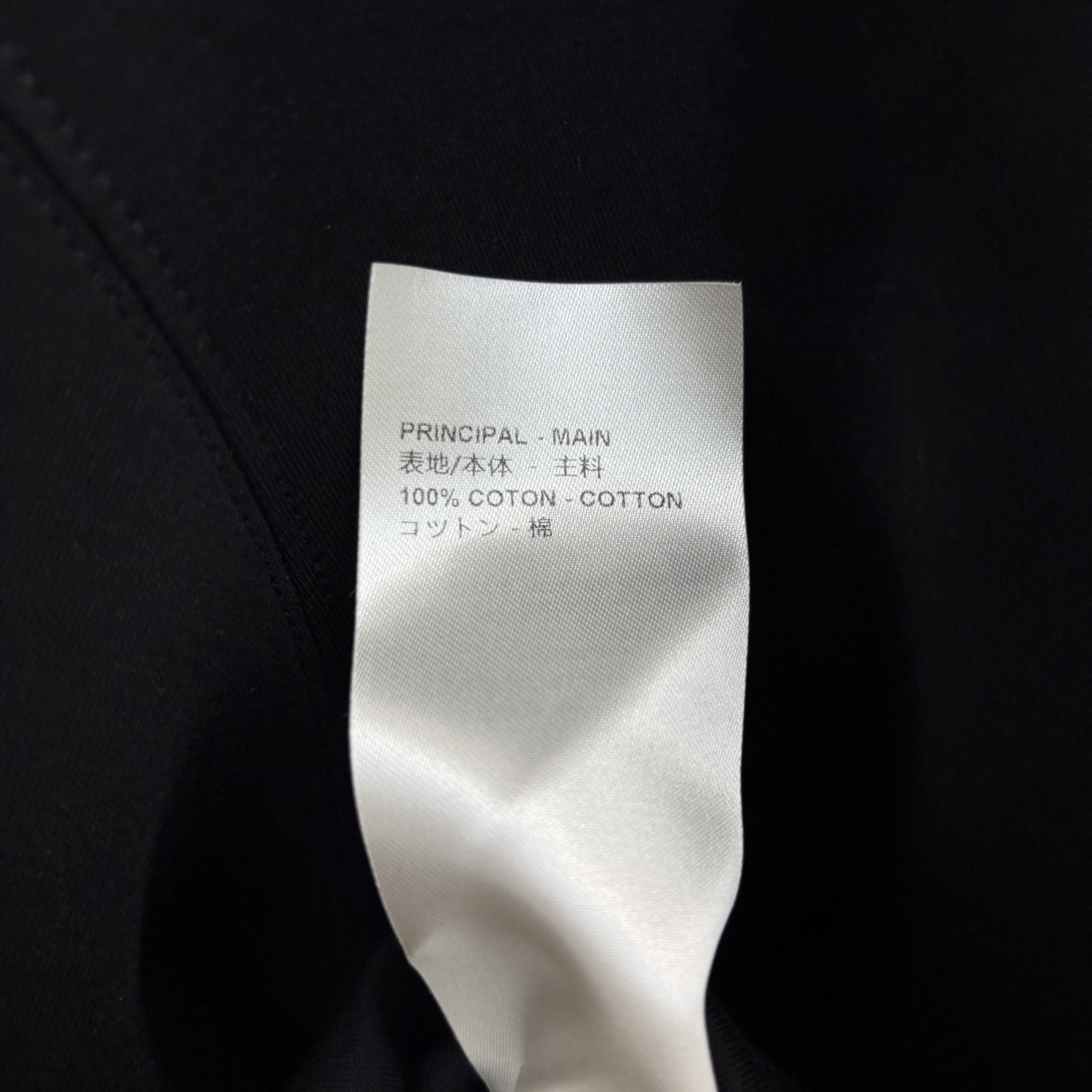 L家 25早秋新款 丝巾搭配拉链卫衣定制的丝巾搭配   时髦休闲推荐 宽松休闲设计 各种身形都可以驾驭 
