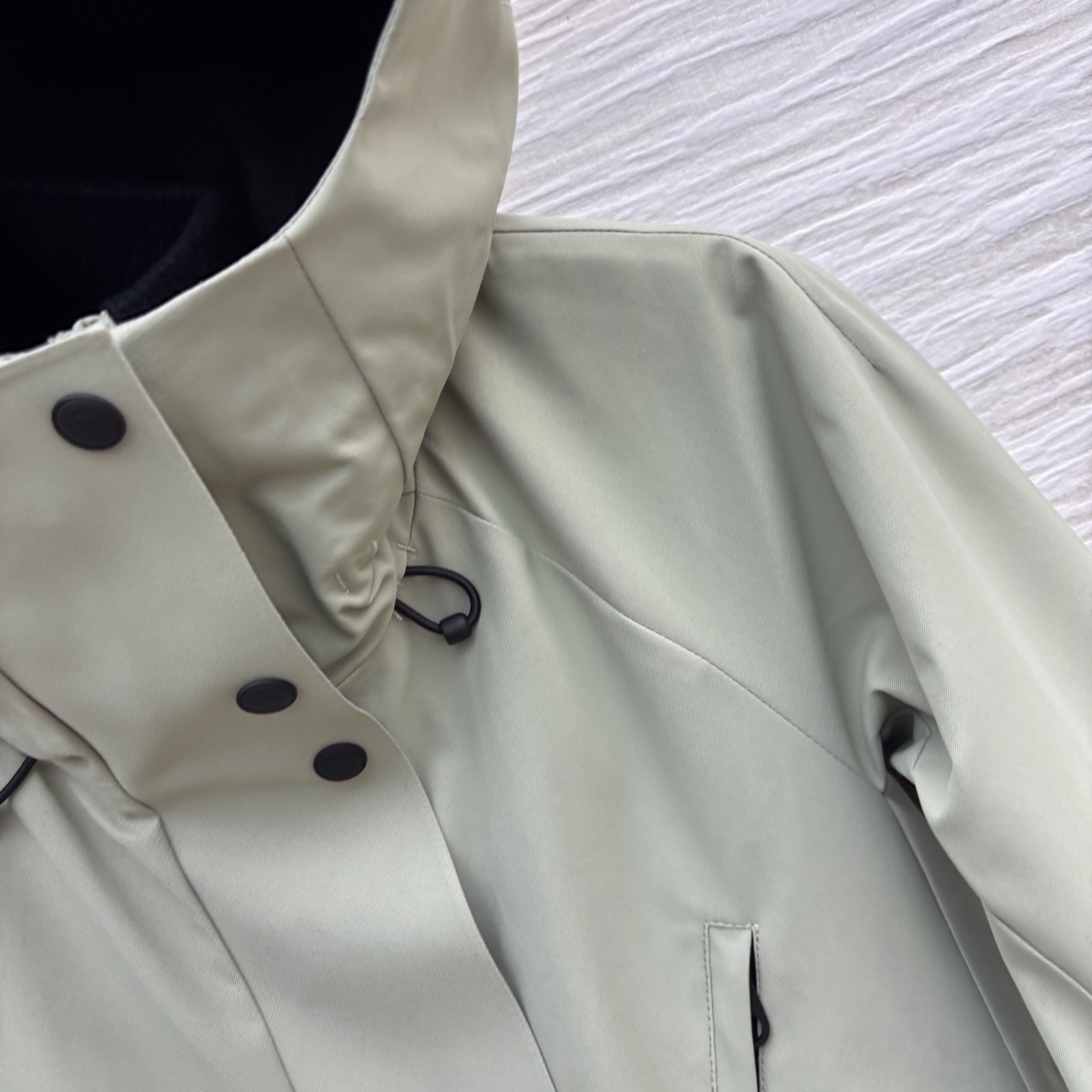 lp🆕 25秋冬 草绿色压胶冲锋衣 采用品牌特有的Bristol Clima System防风防水及压胶