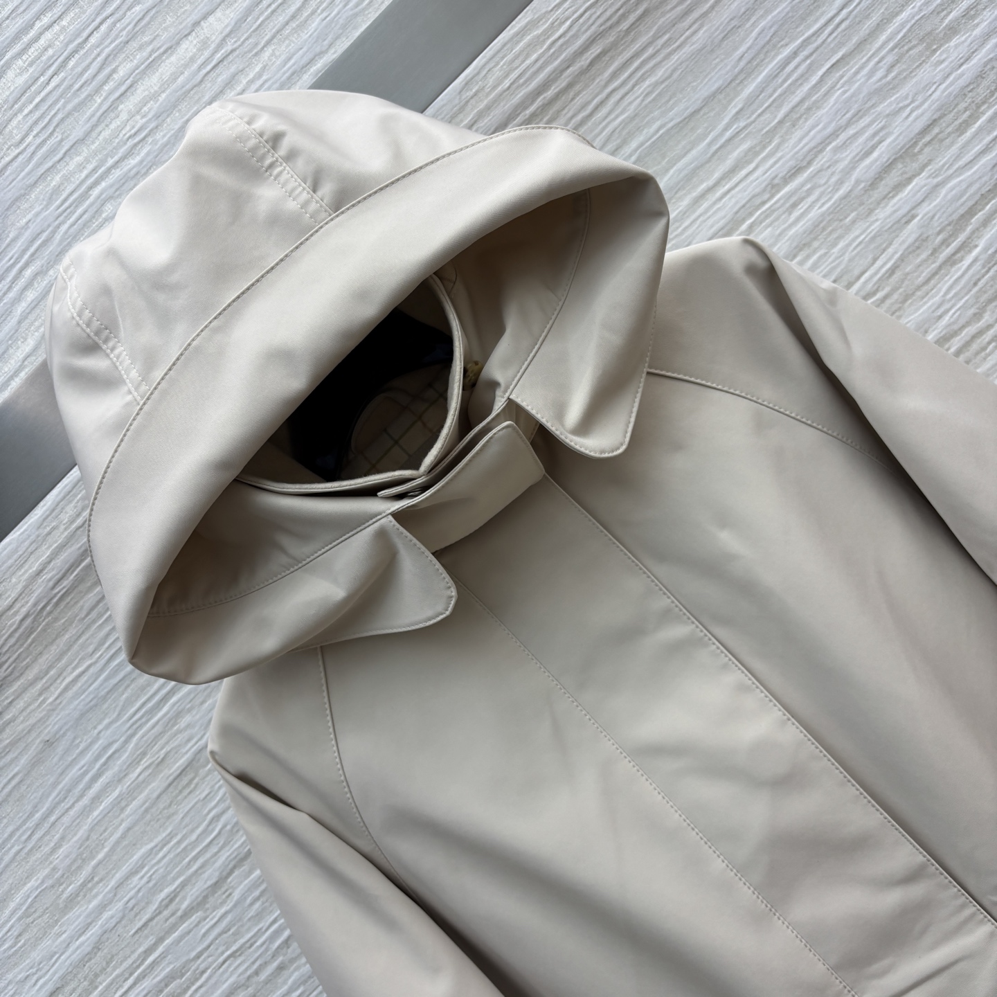 lp🆕 25秋冬 羊绒领拼接抽绳派克外套 原版定制的面料  连帽收腰短款外套帅气又时髦 可调节松紧收腰设