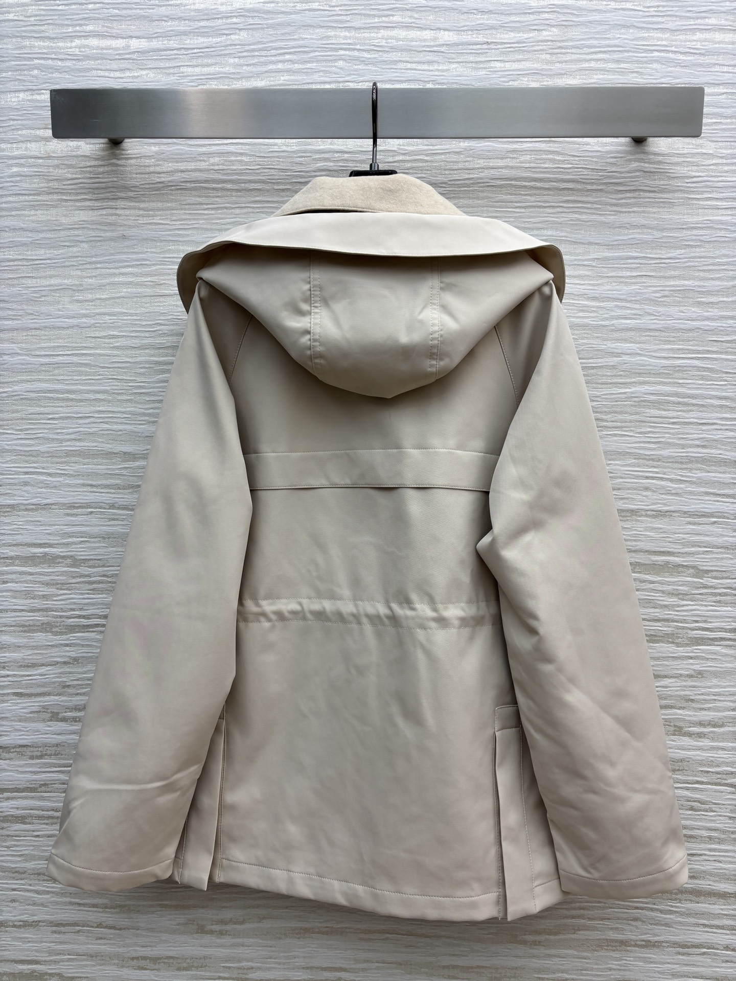 lp🆕 25秋冬 羊绒领拼接抽绳派克外套 原版定制的面料  连帽收腰短款外套帅气又时髦 可调节松紧收腰设