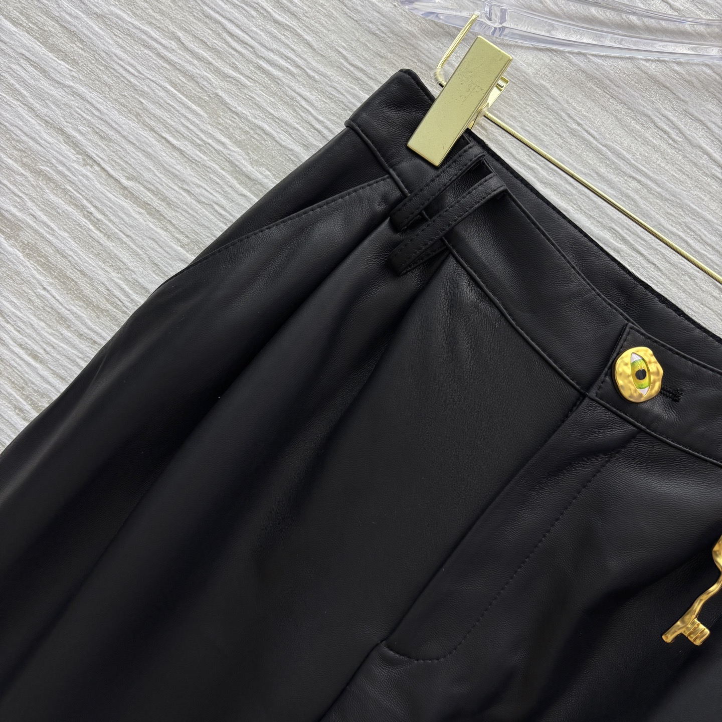 Sch 25秋冬 异形扣装饰羊皮直筒阔腿裤 SMLXL