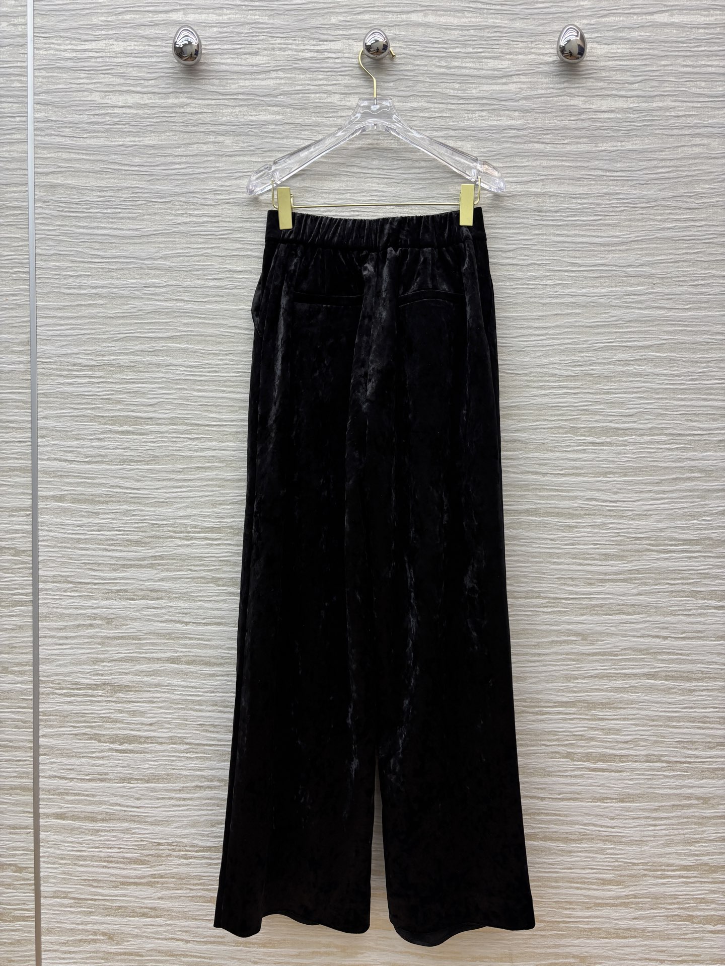 Sch家 25新款金匙装饰直筒裤 随便搭配就很有街拍时髦范 简约大气高级感拉满 两色SML 裤子💰390