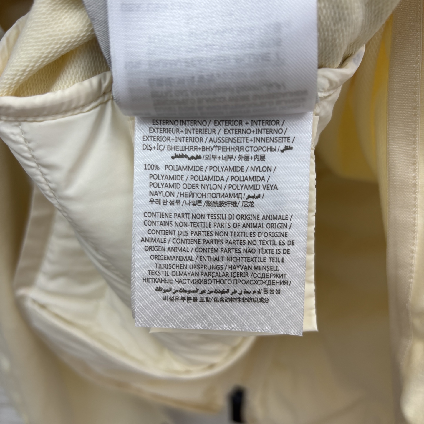 M家 25秋冬新款 拼接设计连帽羽绒服 短款版型 上身轻松分割身材 比例显瘦显高绝绝子 连帽长袖拼接针织