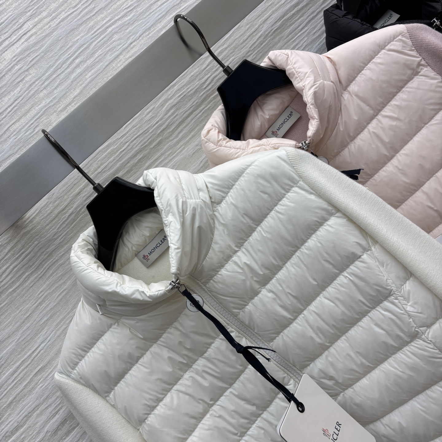 M家 25秋冬新款 拼接针织立领羽绒服 短款版型 上身轻松分割身材 比例显瘦显高绝绝子 小立领长袖拼接针