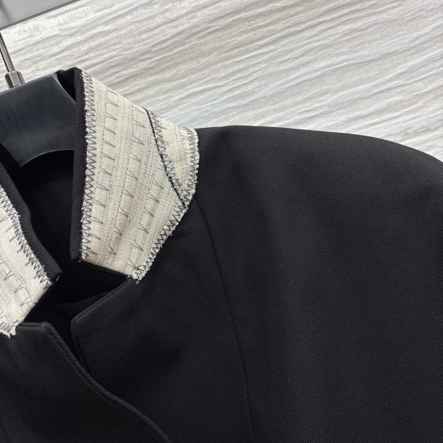 “Guide to Understanding the P840 One-on-One Coat: Features, Benefits, and Care Tips” - 图片 6