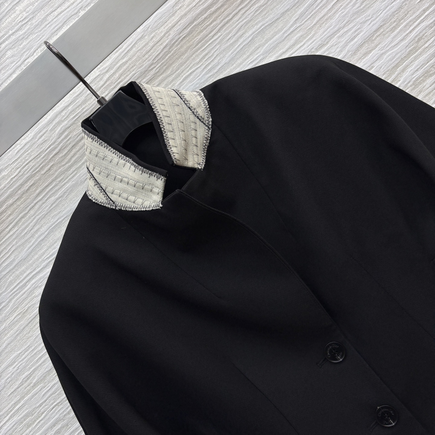 “Guide to Understanding the P840 One-on-One Coat: Features, Benefits, and Care Tips” - 图片 4