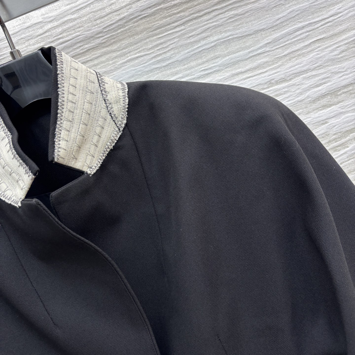 “Guide to Understanding the P840 One-on-One Coat: Features, Benefits, and Care Tips” - 图片 5