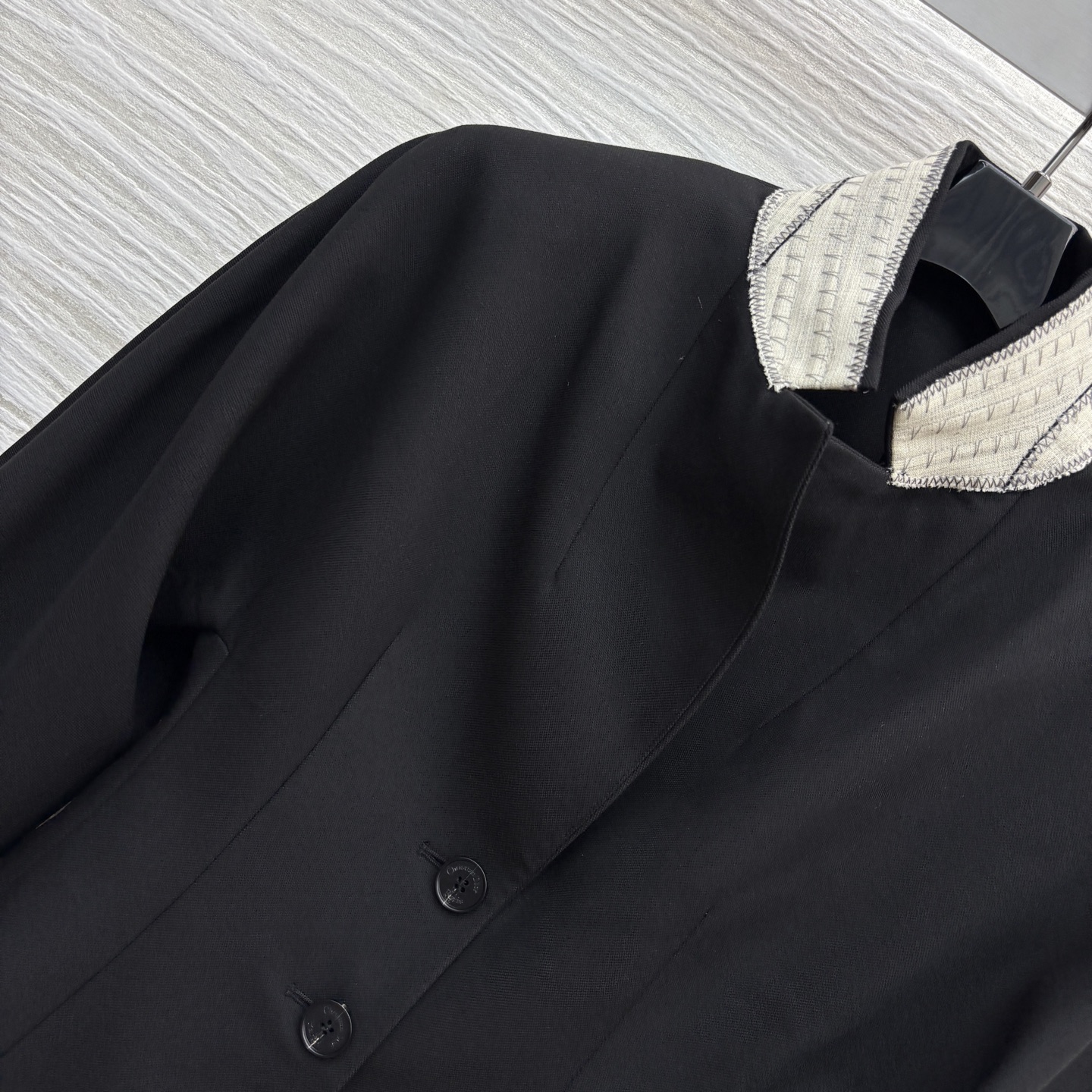 “Guide to Understanding the P840 One-on-One Coat: Features, Benefits, and Care Tips” - 图片 3