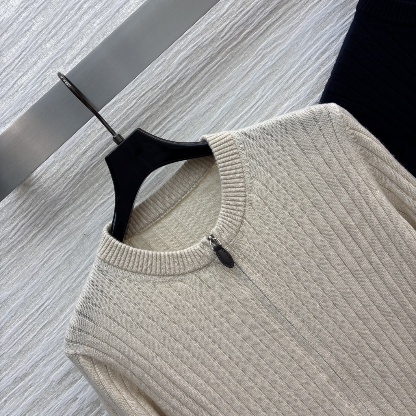 “Versatile One-Size Cashmere Zipper: Simple, Sophisticated, All-Season Design for Lazy Girls” - 图片 5