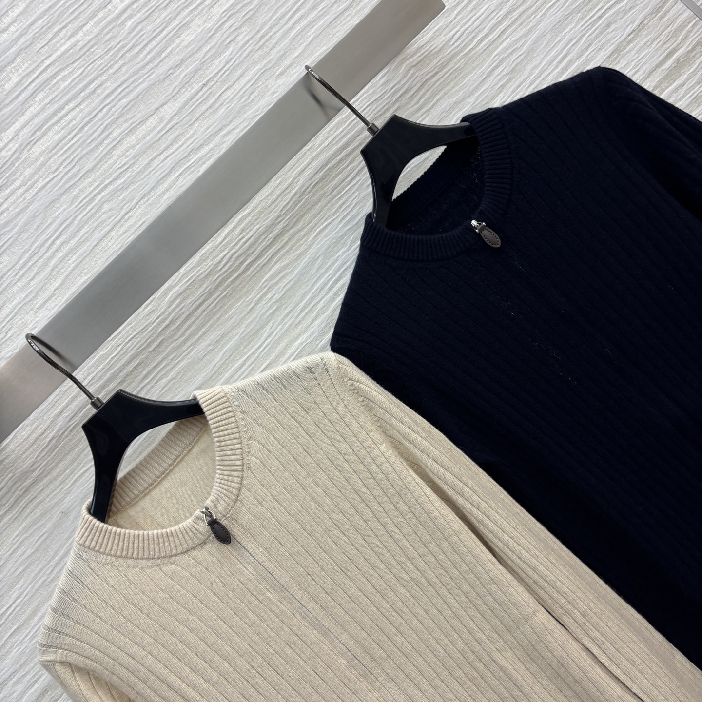 “Versatile One-Size Cashmere Zipper: Simple, Sophisticated, All-Season Design for Lazy Girls” - 图片 3