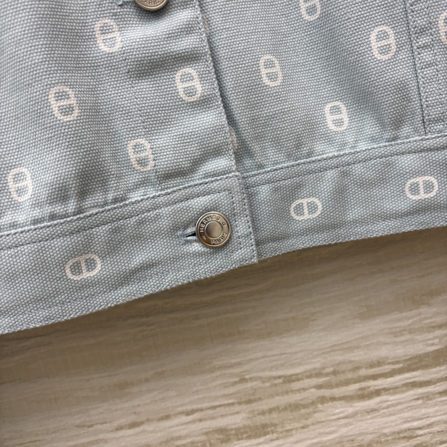 “Stylish Women’s Suit Collection: Pig Nose Logo Jackets, Double-Pocketed H Version, Cowboy Inspired Designs” - 图片 7