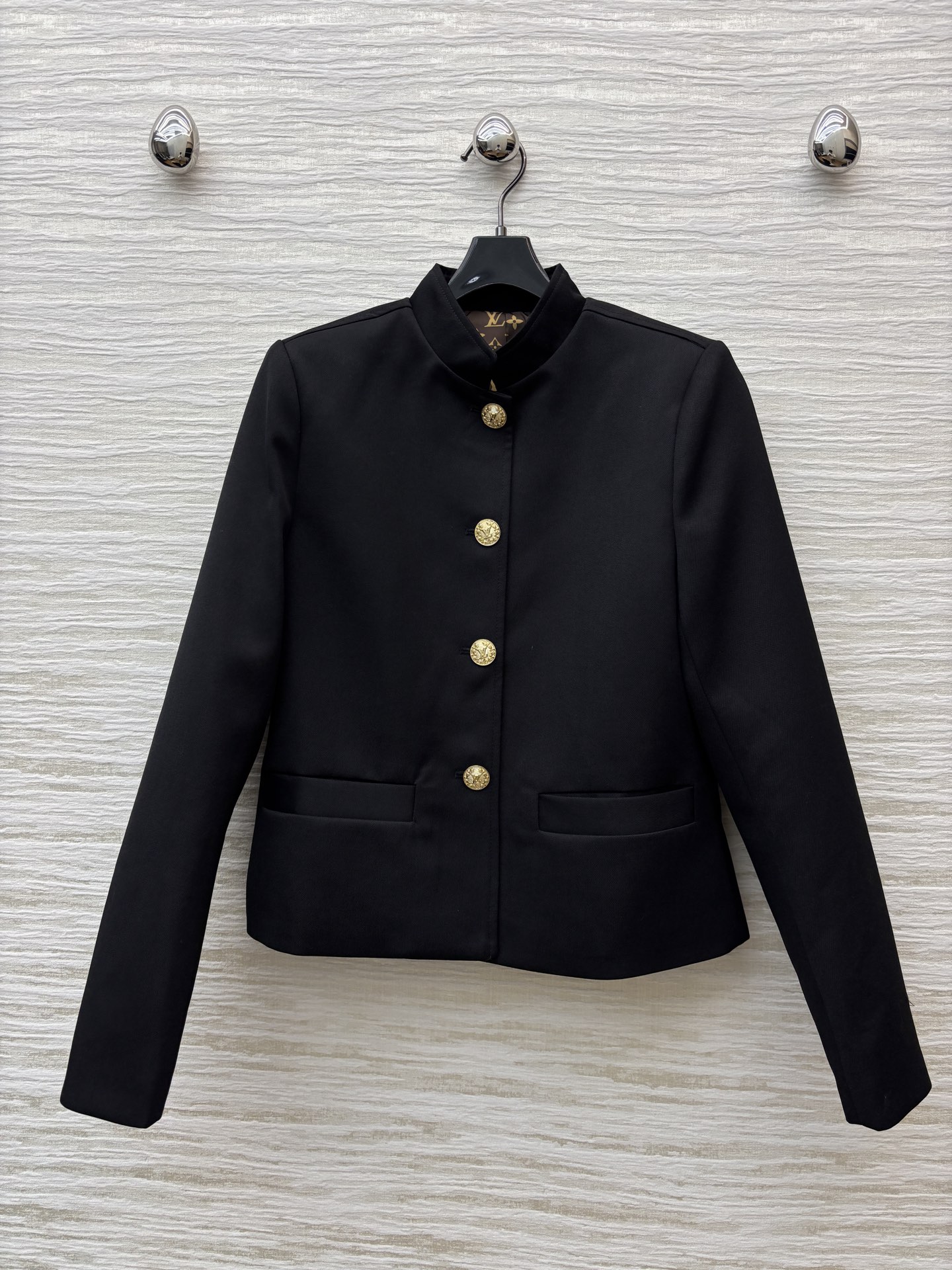 Stylish Gold-Buttoned Female Suit Set for Autumn: P744 Original Design with Tailored Fit and Elegant Details - 图片 1