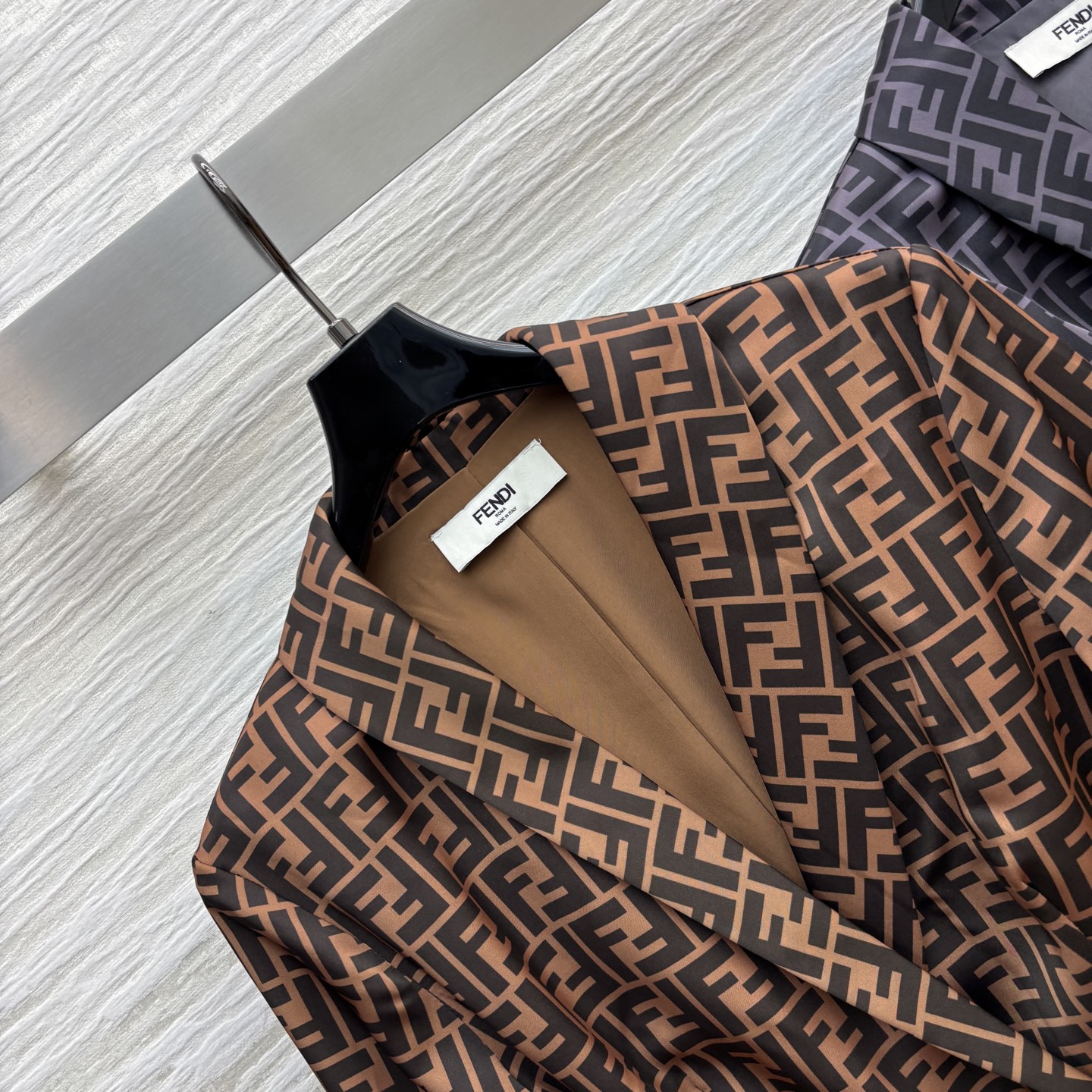 “Stylish Hip-Hop Waist Styles with Two-Colored Shirts and Belts” - 图片 6