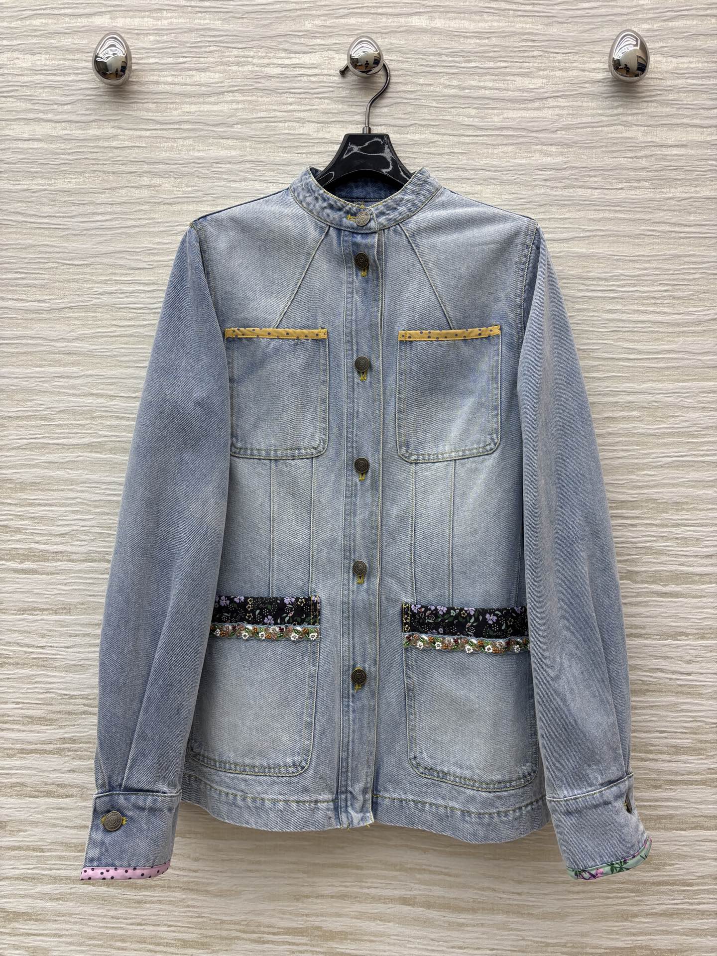 “Stylish Unisex Cowboy Coats: Versatile Winter V-Package with Sweet and Salty Retrofitting” - 图片 1