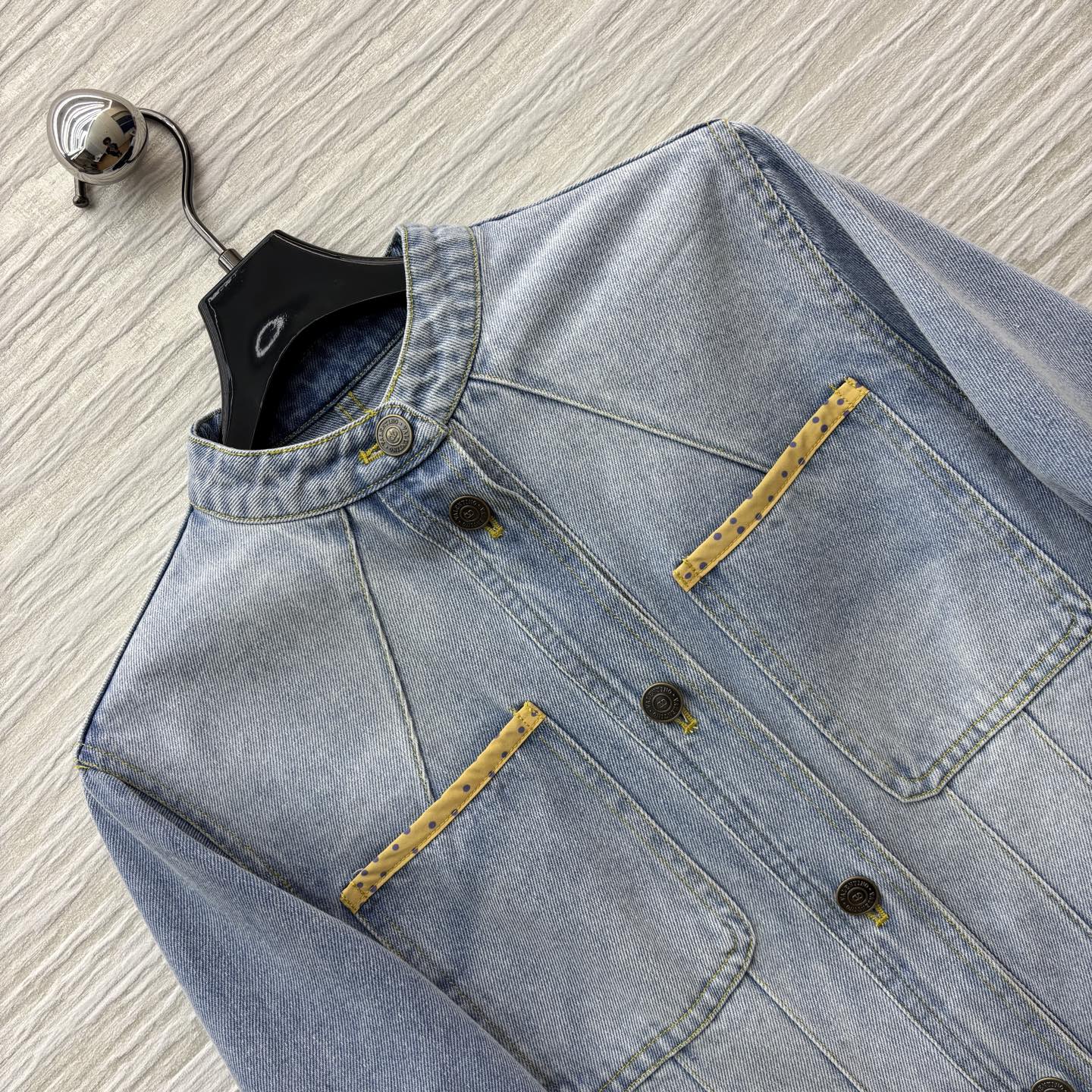 “Stylish Unisex Cowboy Coats: Versatile Winter V-Package with Sweet and Salty Retrofitting” - 图片 4