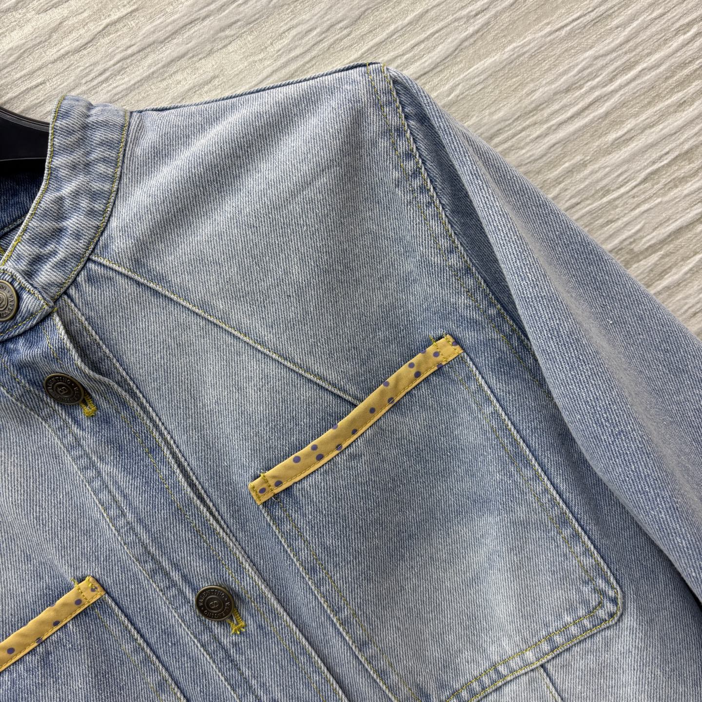 “Stylish Unisex Cowboy Coats: Versatile Winter V-Package with Sweet and Salty Retrofitting” - 图片 5