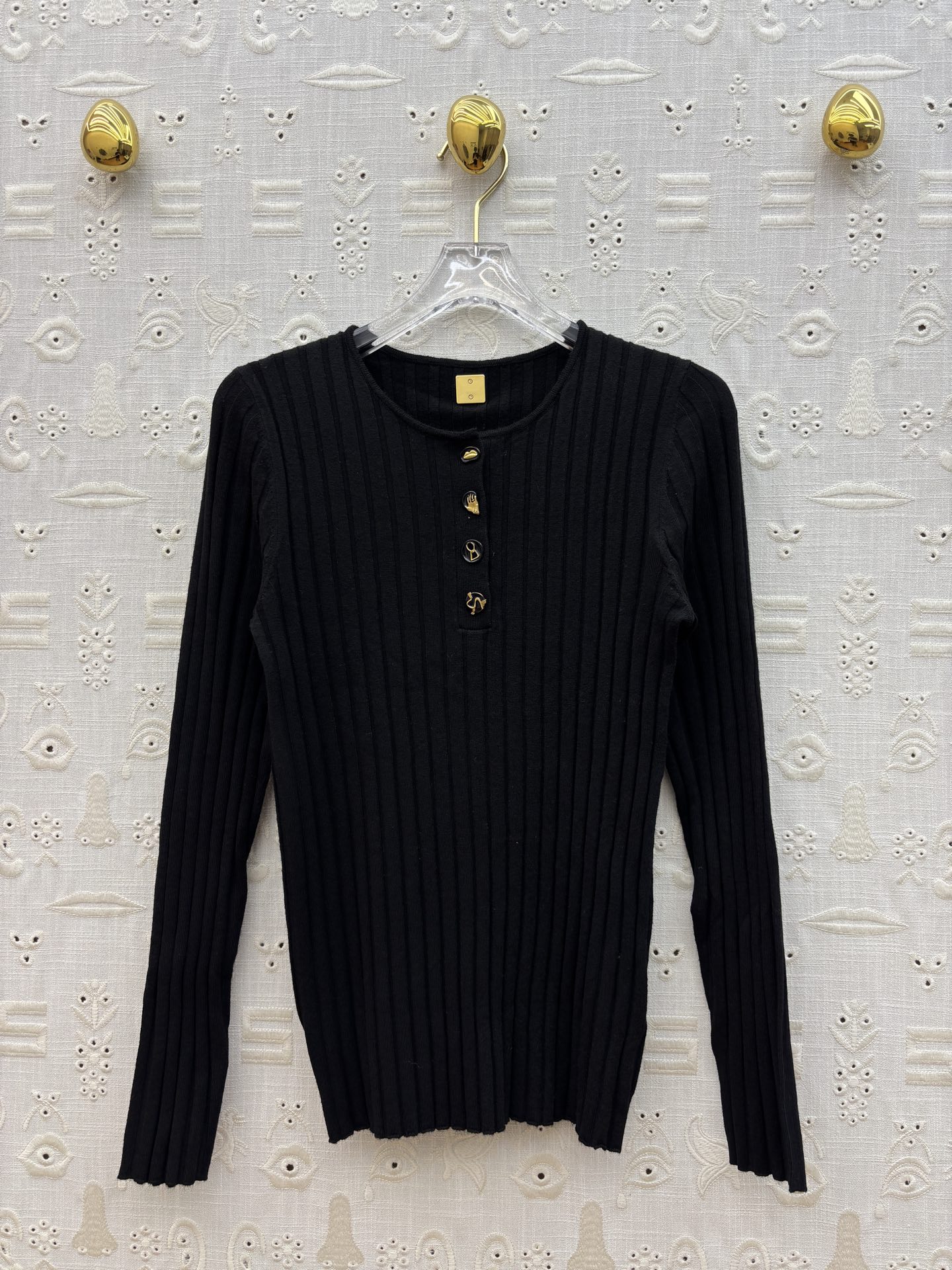 Sch 25新款 异形扣圆领针织毛衣 高颜值竖条纹精纺羊毛面料  三个色都不挑肤色轻松显白 异形扣装饰设