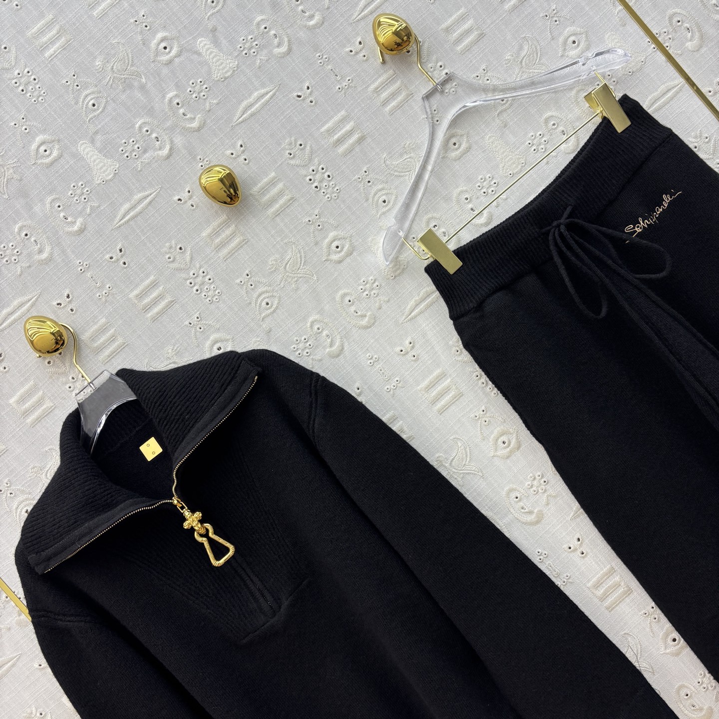 Sch 25秋冬新款 异形扣针织休闲套装 懒人一套搭配 翻领半拉链针织毛衣+松紧腰针织铅笔长裤 一套上身