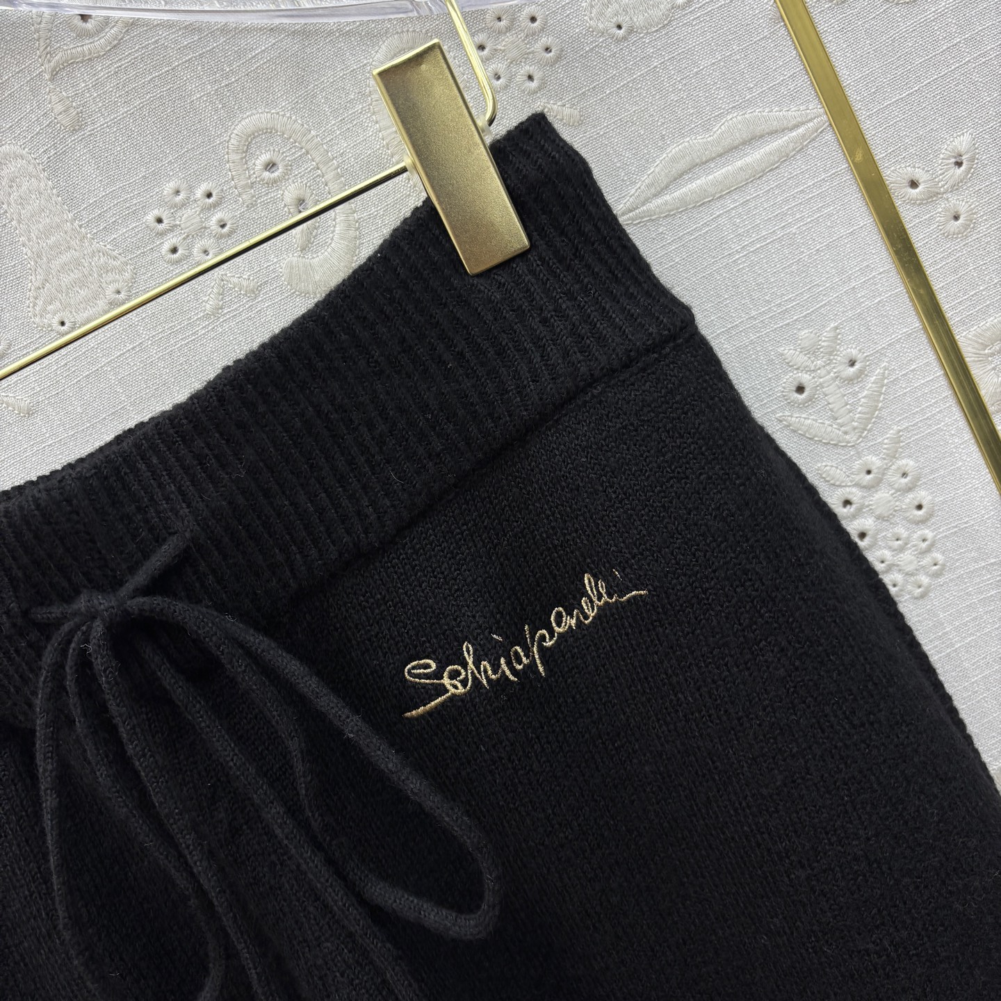 Sch 25秋冬新款 异形扣针织休闲套装 懒人一套搭配 翻领半拉链针织毛衣+松紧腰针织铅笔长裤 一套上身