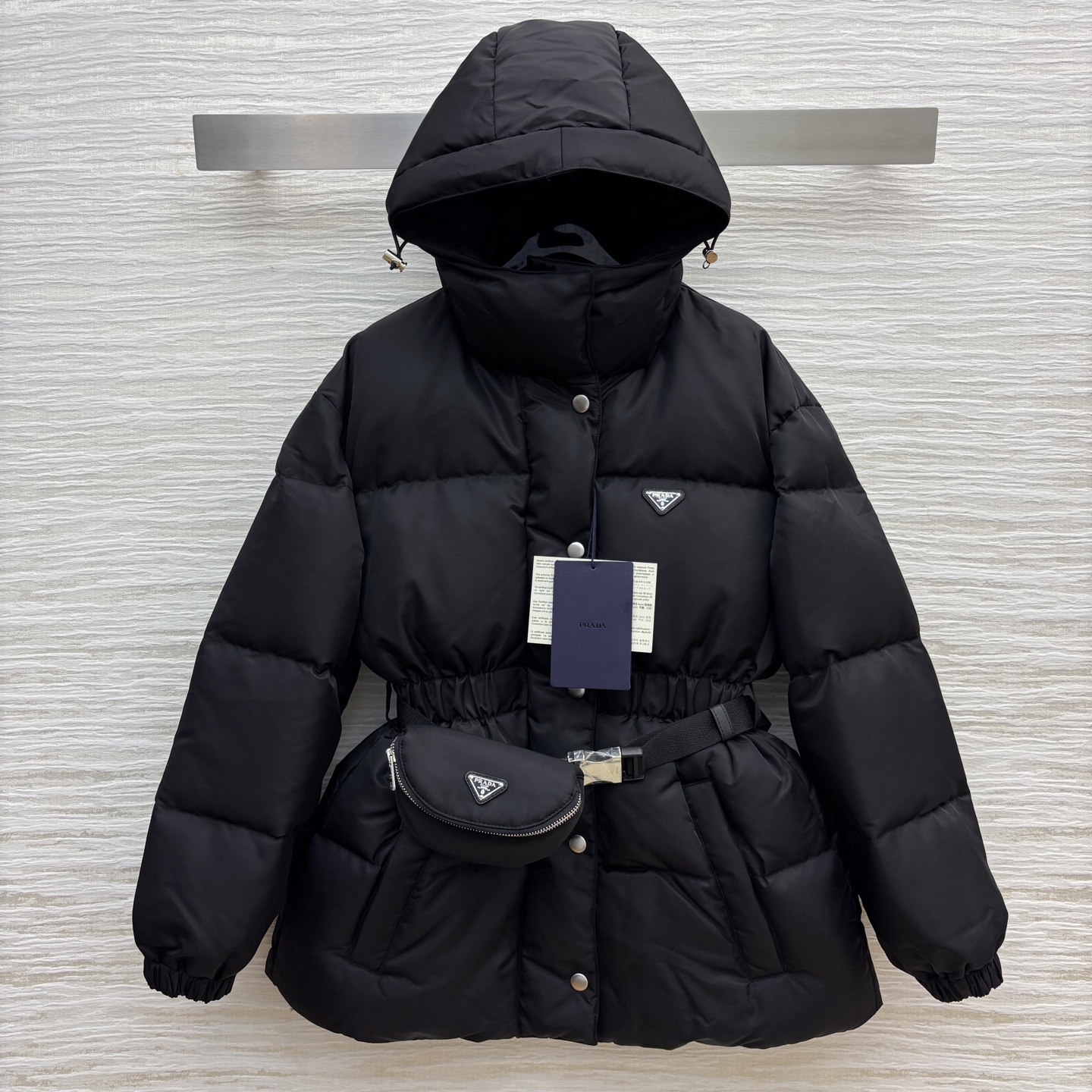 PD家 25秋冬新款 连帽收腰面包羽绒服 拒绝臃肿 连帽收腰面包版型 机能扣腰包腰带 上身轻松拉长视觉比