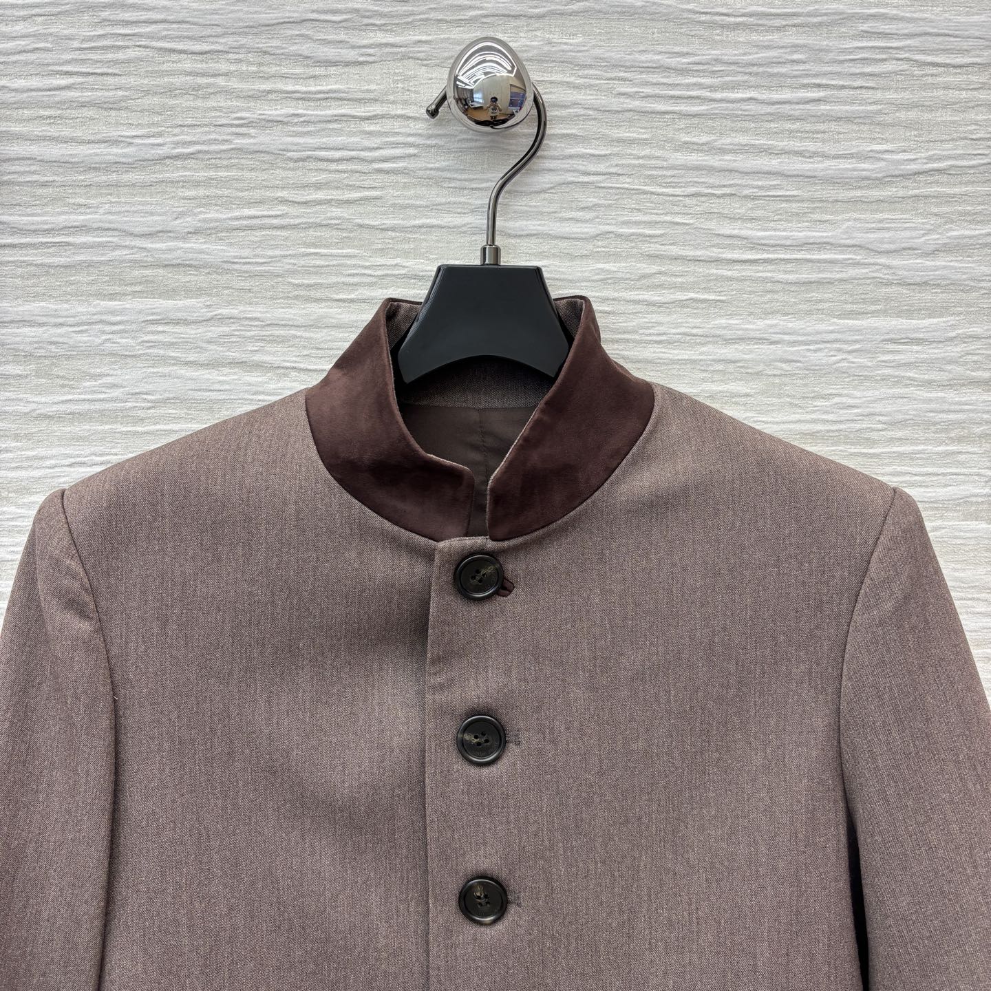 lP🆕 25早秋 老钱风立领夹克 复古撞色立领设计 打破单调 利落剪裁勾勒线条 经典版型轻松穿出高级调性