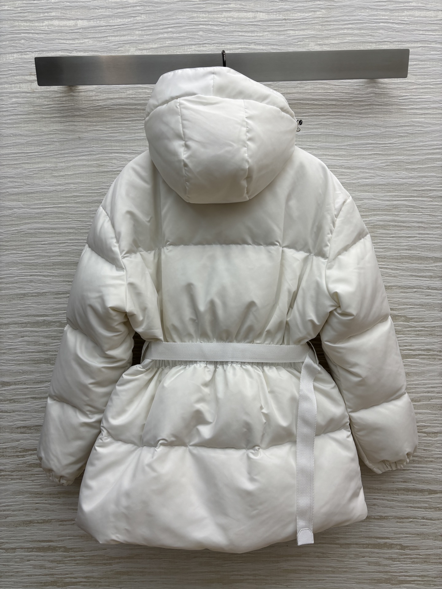PD家 25秋冬新款 连帽收腰面包羽绒服 拒绝臃肿 连帽收腰面包版型 机能扣腰包腰带 上身轻松拉长视觉比