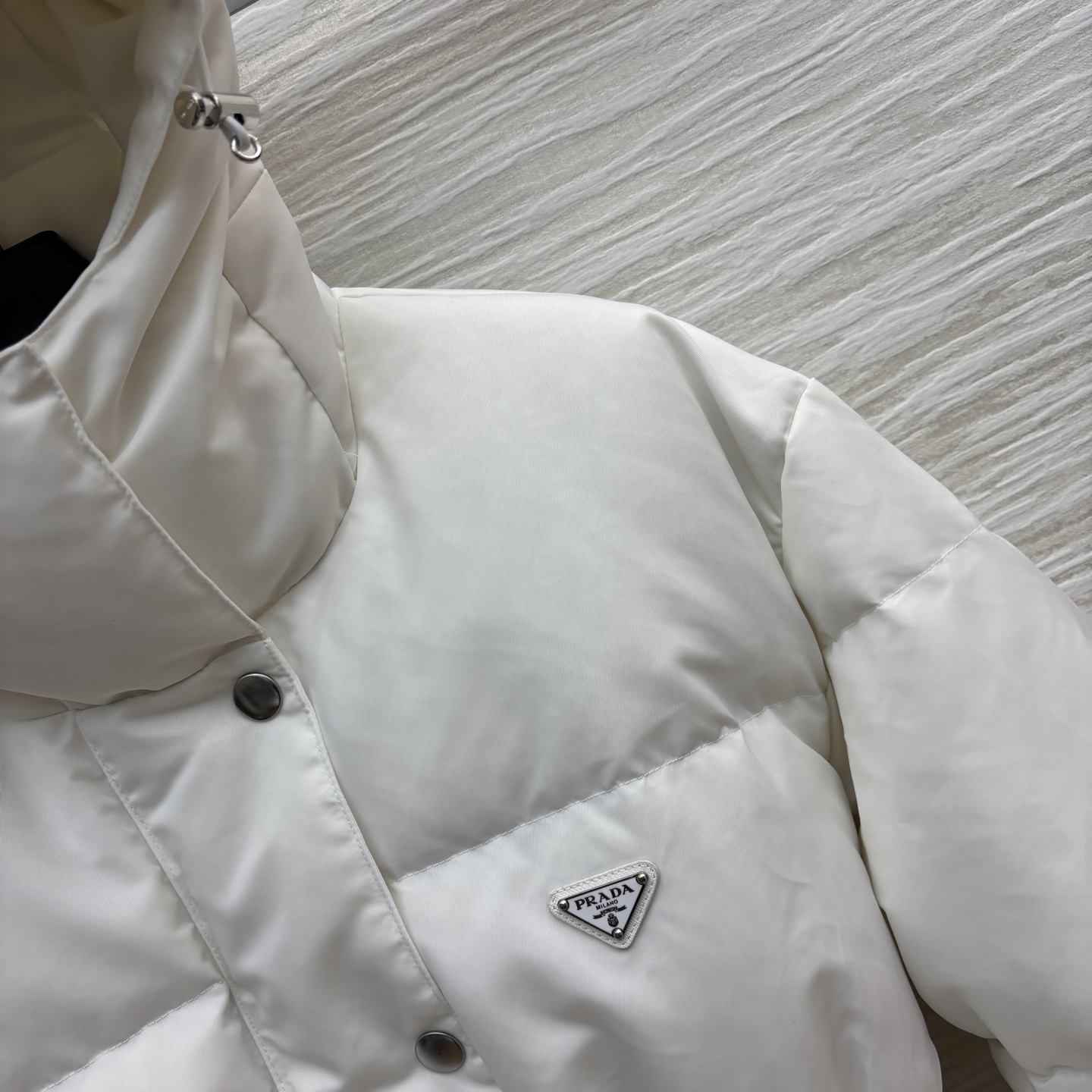 PD家 25秋冬新款 连帽收腰面包羽绒服 拒绝臃肿 连帽收腰面包版型 机能扣腰包腰带 上身轻松拉长视觉比