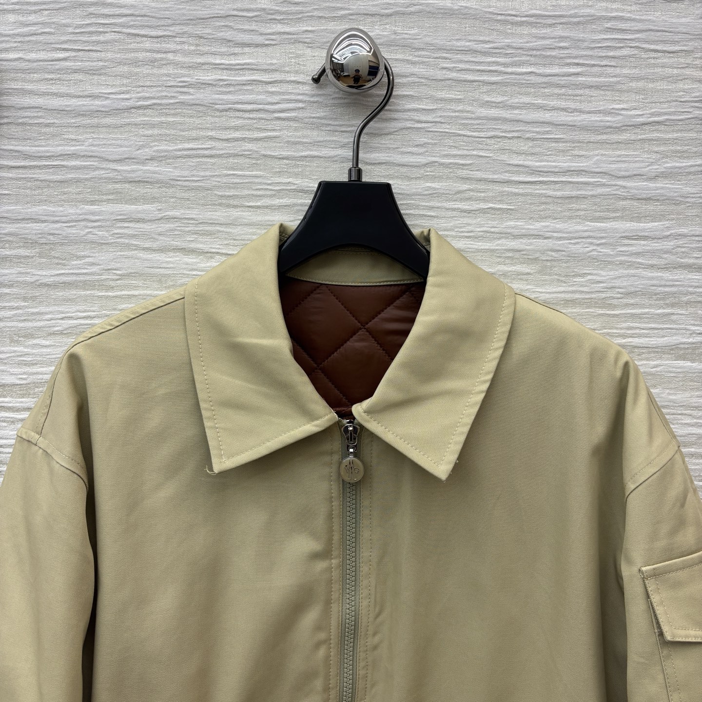 蒙口家 25早秋新款 假两件拼接菱格夹棉夹克外套 拼接菱格夹棉内衬 假两件设计增加层次感的同时也不显得臃