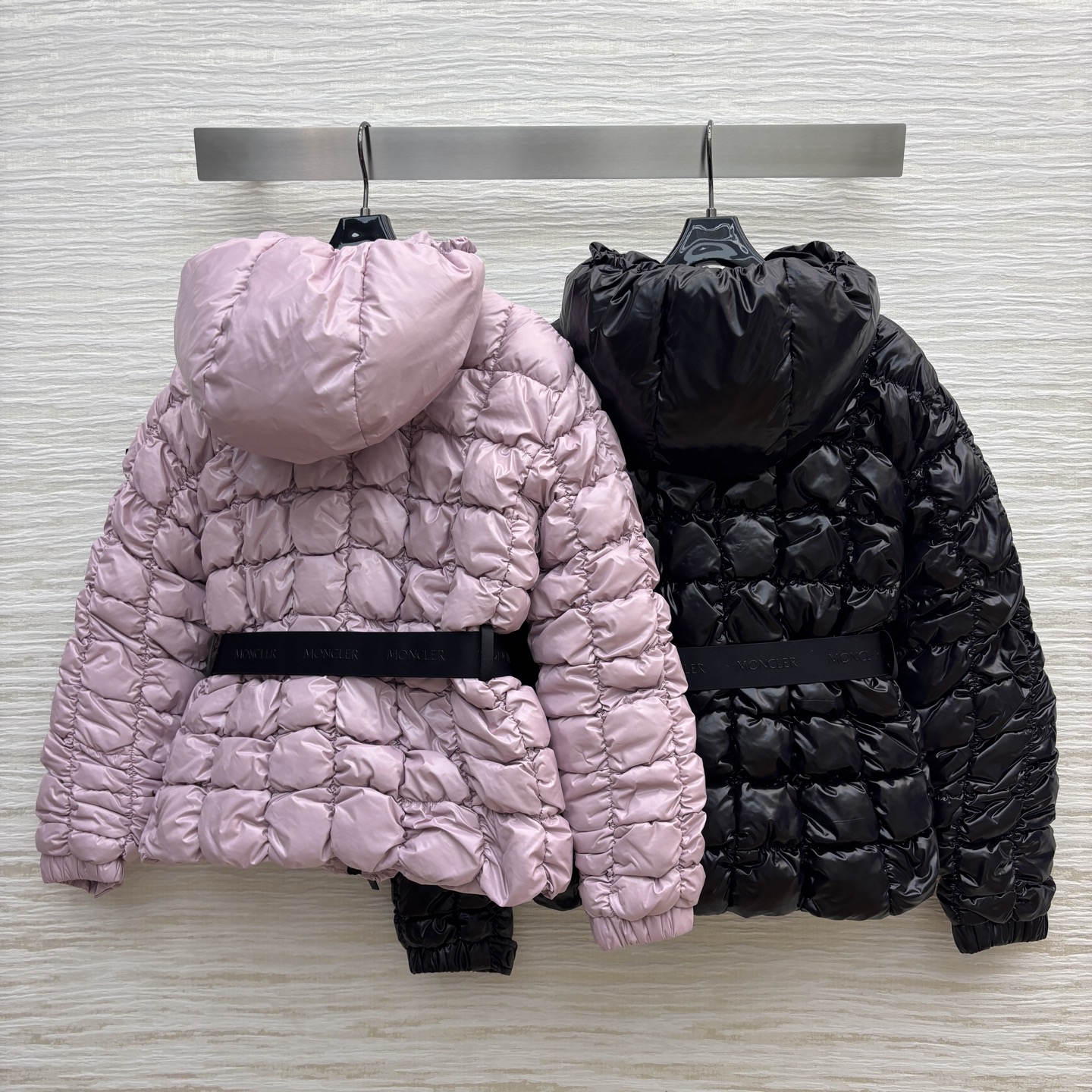 Moncler Diamond Quilted Shiny Puffer Jacket with Hood - Classic & Warm 9 i1757688683729 7458 0 8