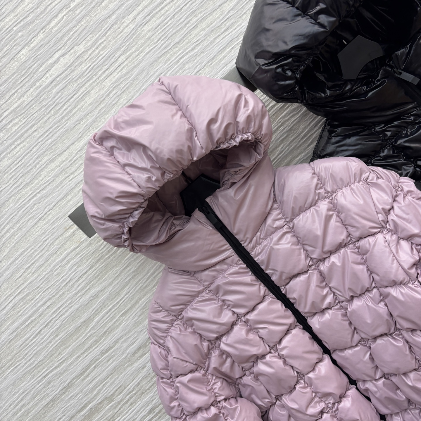 Moncler Diamond Quilted Shiny Puffer Jacket with Hood - Classic & Warm 4 i1757688684927 8651 0 2