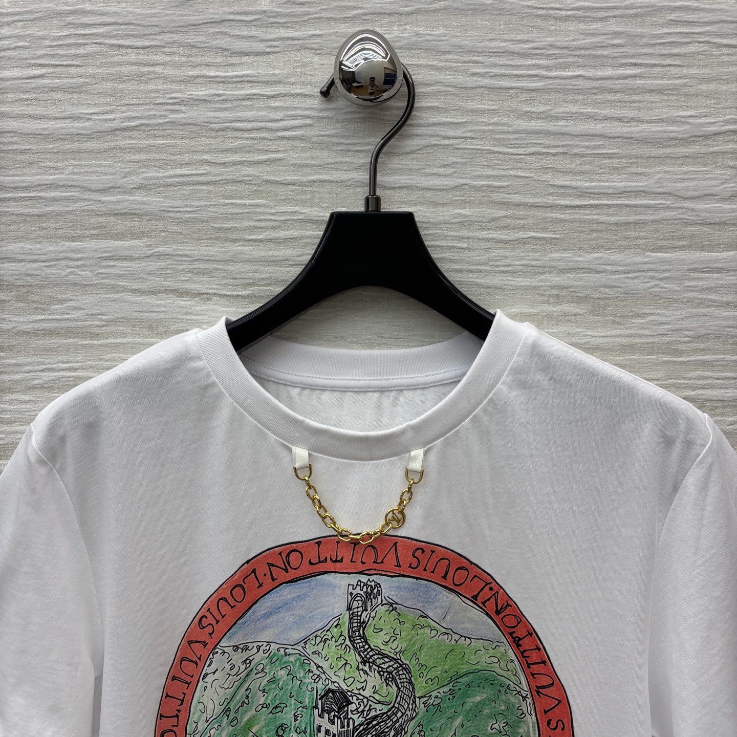 L家 25早秋新款 猫咪卡通印花短袖T恤 经典的小宽松版型 上身百搭不挑人 进口纯棉面料 质感舒适透气 