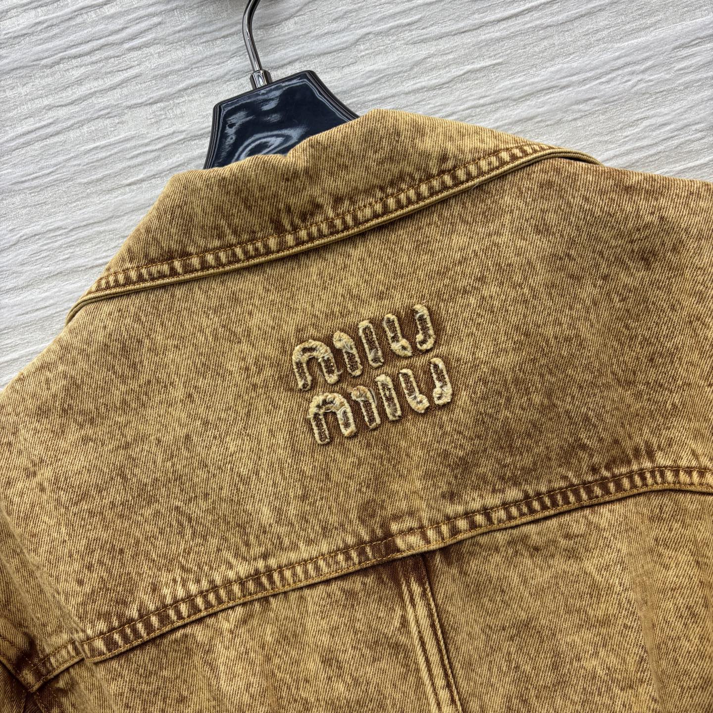 Miu Miu Washed Denim Jacket with Belt - Retro Style & Tailored Fit 9 i1757935736459 7691 0 4